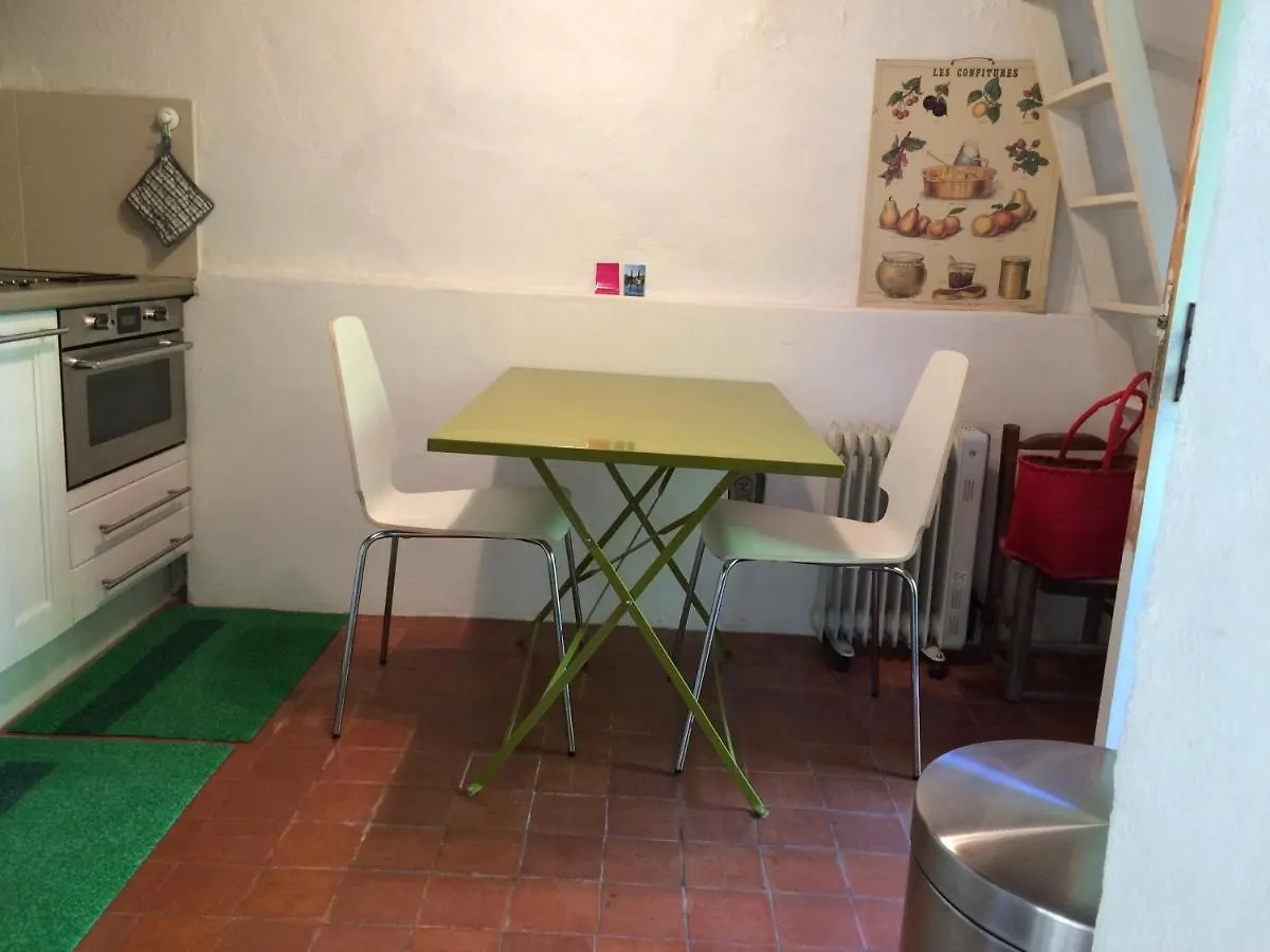 Holiday home Gite Petite Maison Le Jardin Vaison-la-Romaine France